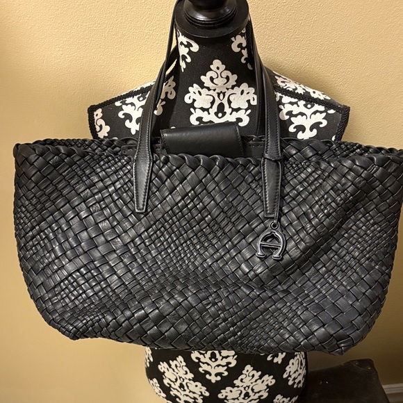 Etienne Aigner Handbags - 🖤Etienne Aigner Black Woven Leather inside zip pouch & open slots  shoulder bag